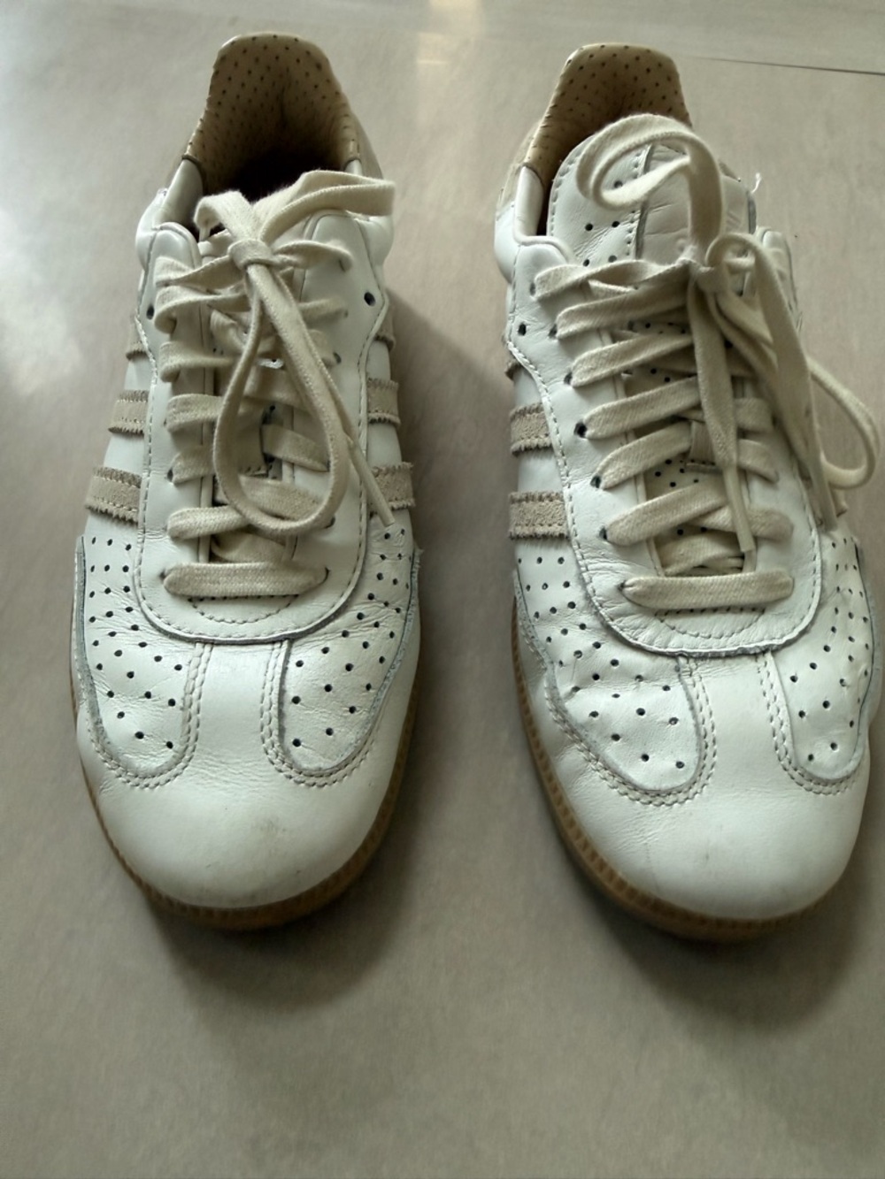 Adidas Samba Classic White Leather Sneakers - Picture 4 of 11